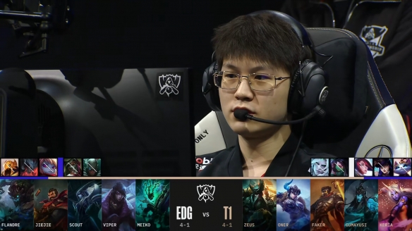 英雄联盟S12小组赛:T1战胜EDG1